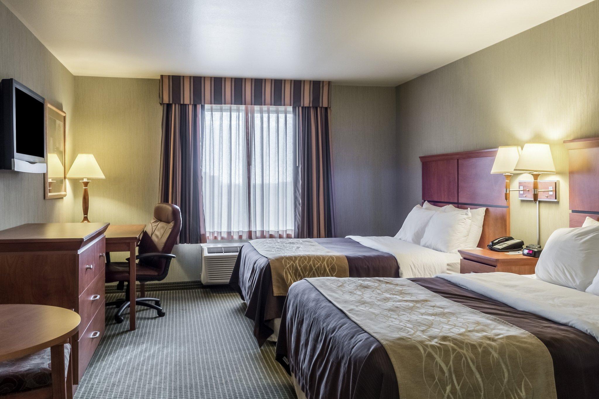 Comfort Inn & Suites Mitchell I-90 Extérieur photo