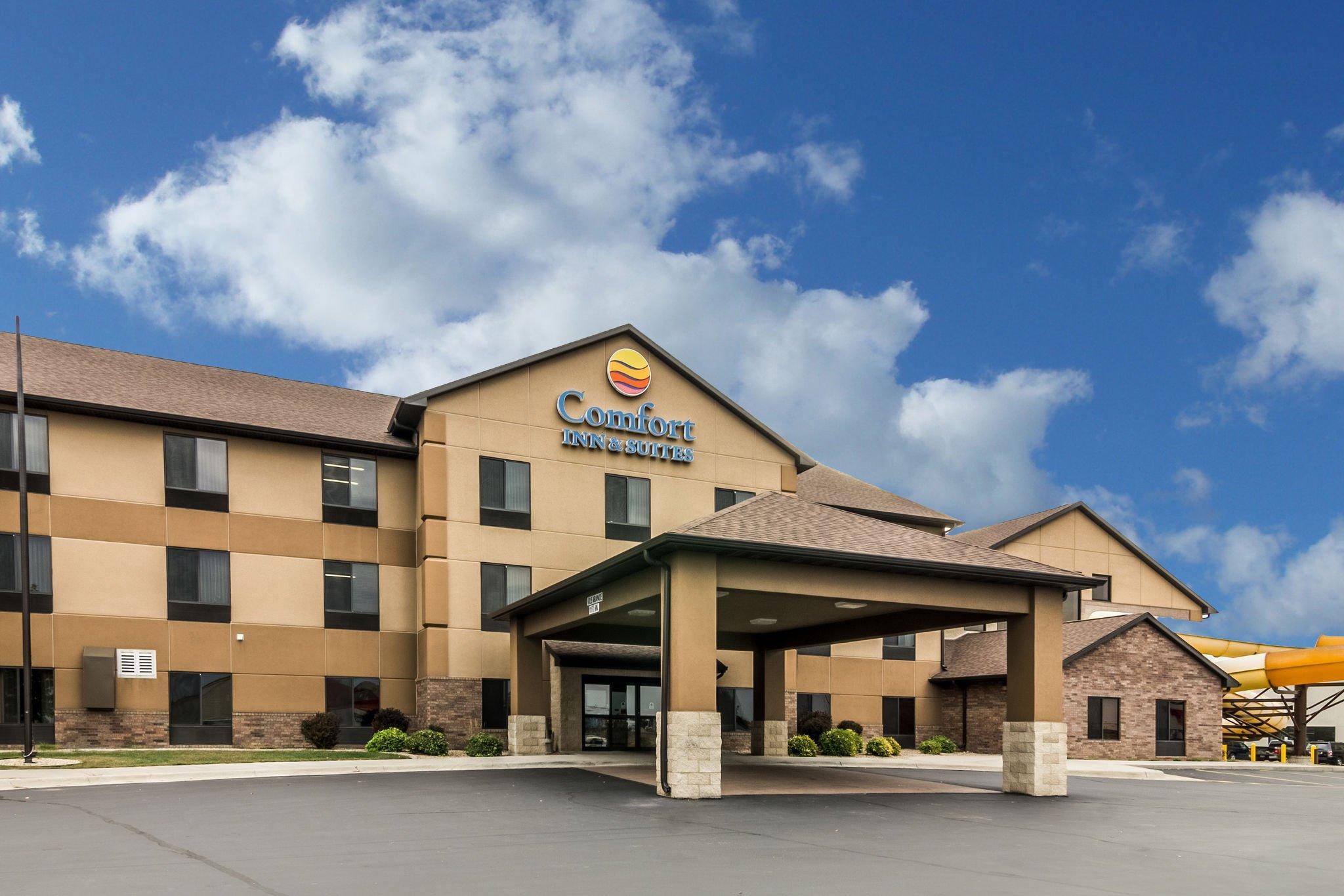 Comfort Inn & Suites Mitchell I-90 Extérieur photo