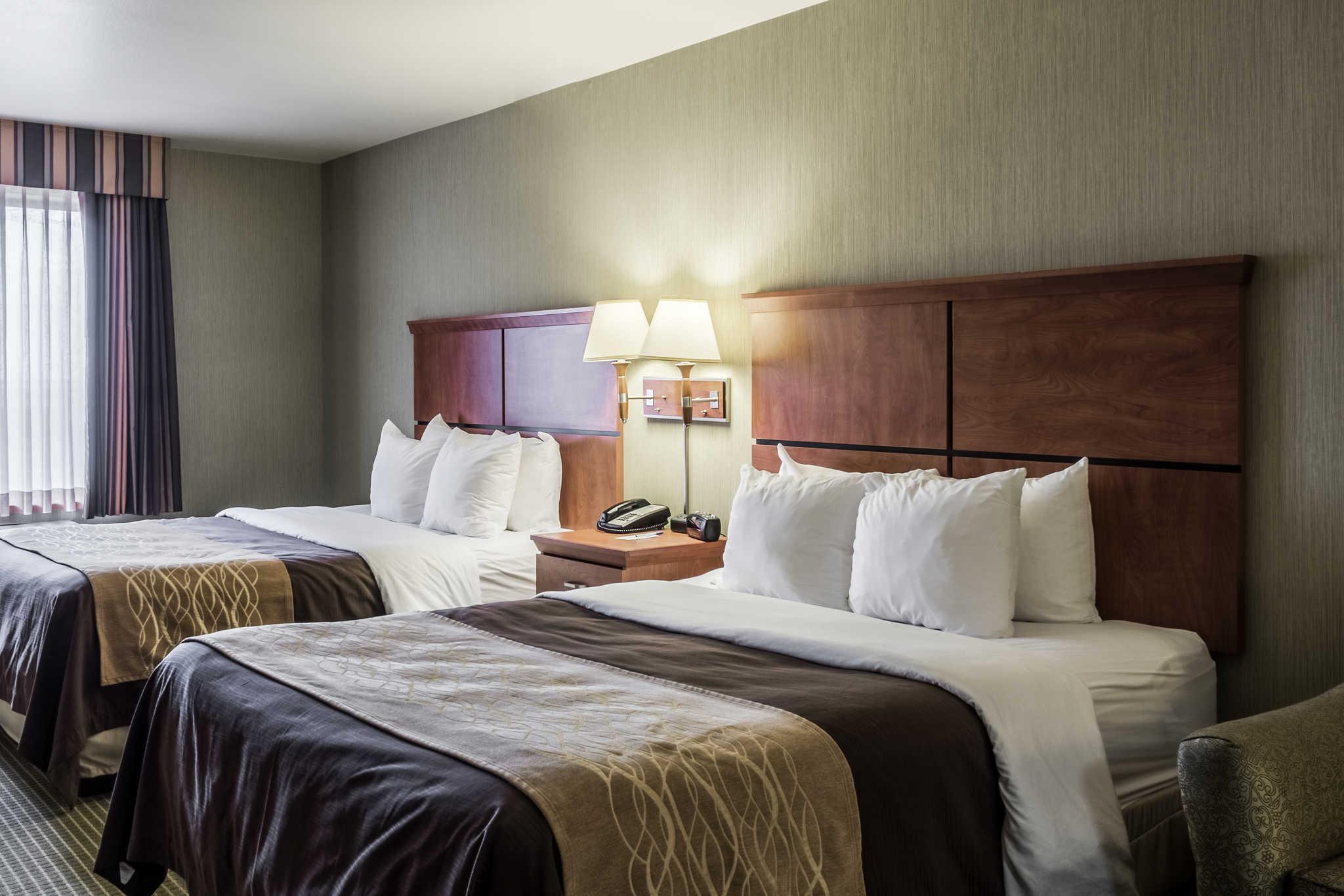 Comfort Inn & Suites Mitchell I-90 Extérieur photo